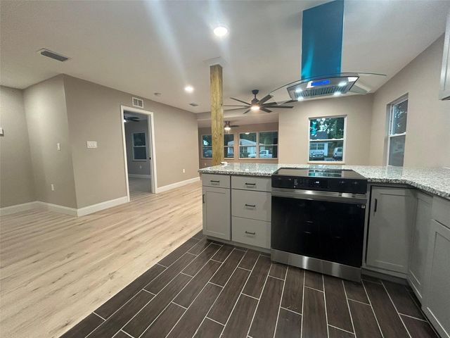 1615 39TH STREET S, St Petersburg, FL 33711