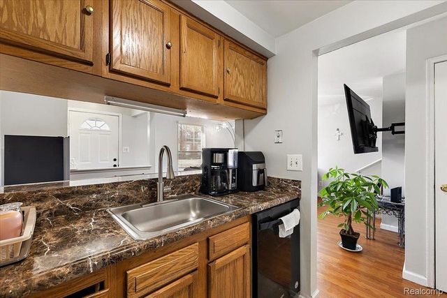 35276 Terrybrook Drive, Sterling Heights, MI 48312