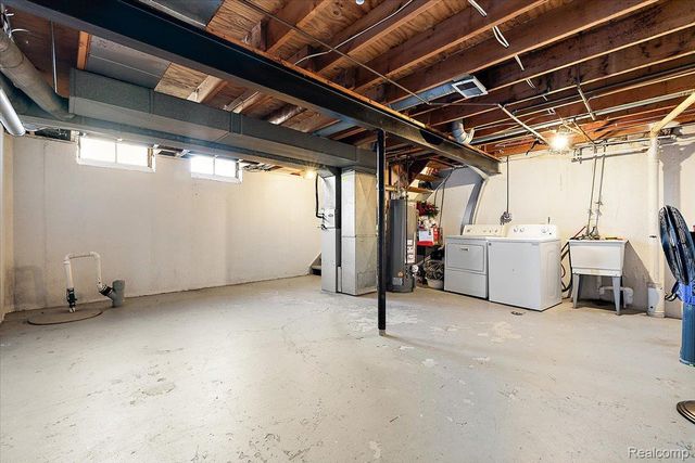 35276 Terrybrook Drive, Sterling Heights, MI 48312