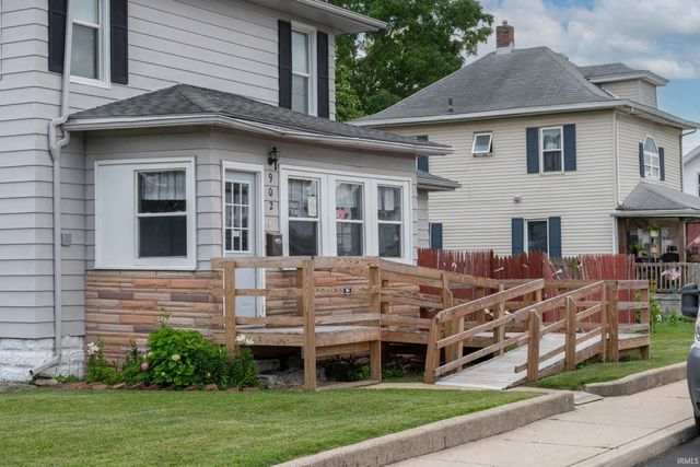 902 S Main St, Mishawaka, IN 46544