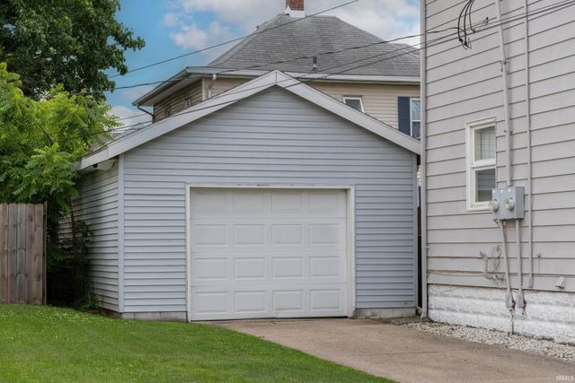 902 S Main St, Mishawaka, IN 46544