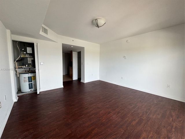 4242 NW 2nd Street 813, Miami, FL 33126