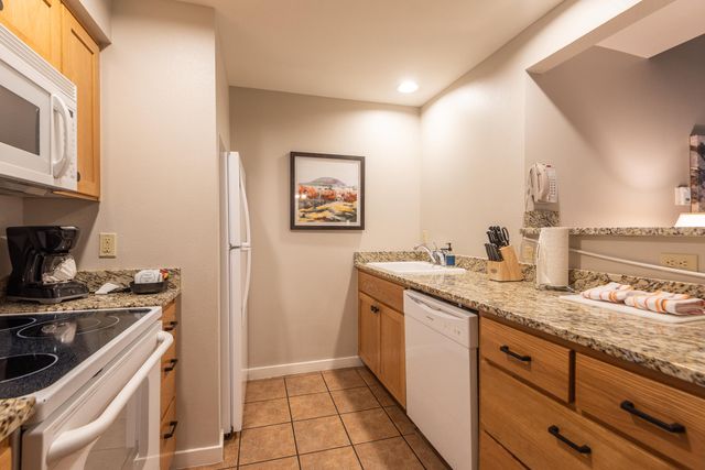 18575 SW Century Drive 1837-1838, Bend, OR 97702