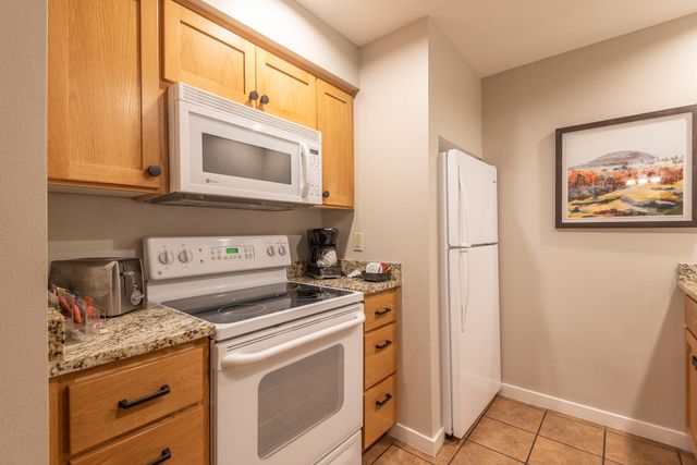 18575 SW Century Drive 1837-1838, Bend, OR 97702