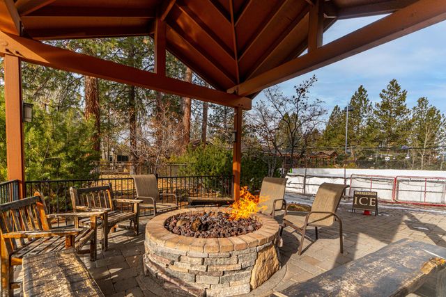 18575 SW Century Drive 1837-1838, Bend, OR 97702