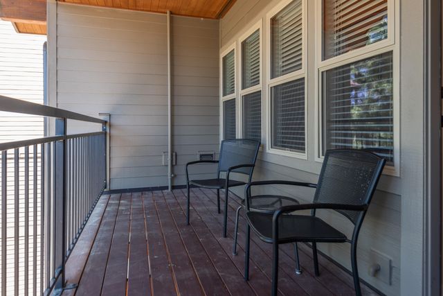 18575 SW Century Drive 1837-1838, Bend, OR 97702