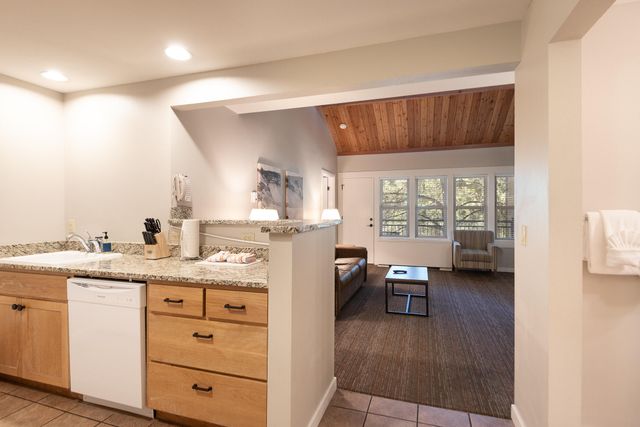 18575 SW Century Drive 1837-1838, Bend, OR 97702