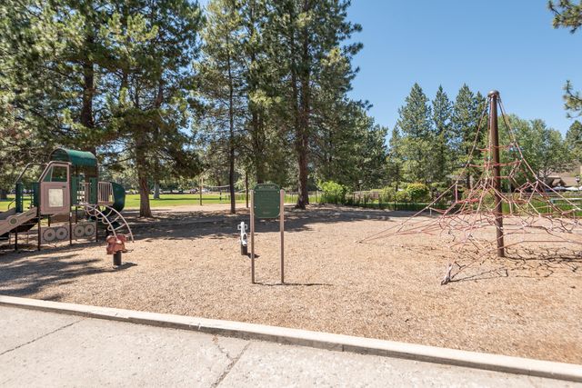 18575 SW Century Drive 1837-1838, Bend, OR 97702