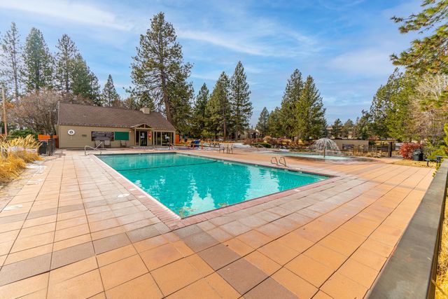 18575 SW Century Drive 1837-1838, Bend, OR 97702
