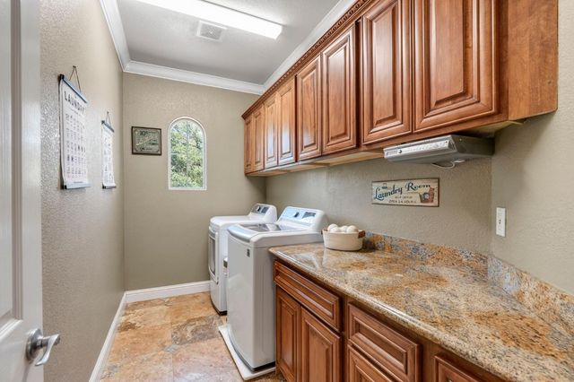 141 Flint Rock Ct, Roseville, CA 95747