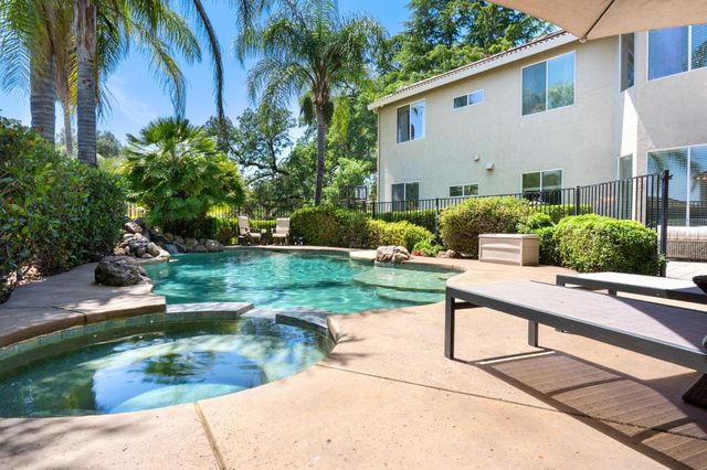 141 Flint Rock Ct, Roseville, CA 95747