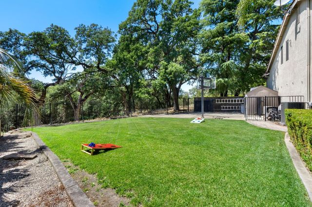 141 Flint Rock Ct, Roseville, CA 95747