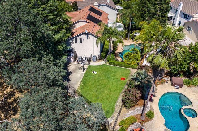 141 Flint Rock Ct, Roseville, CA 95747