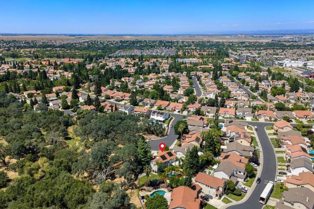 141 Flint Rock Ct, Roseville, CA 95747
