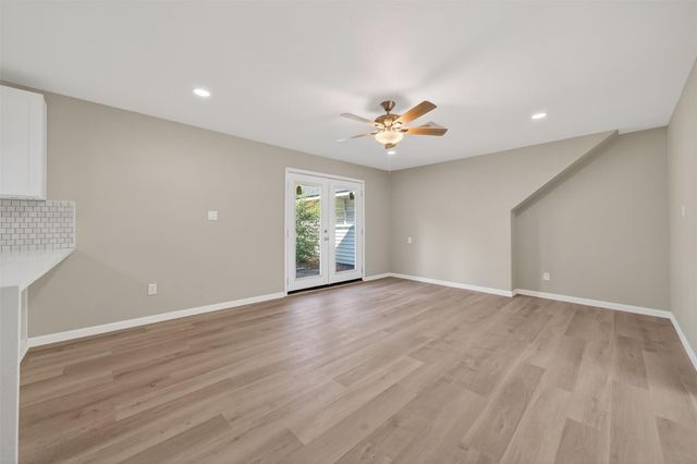 702 Rosewood Drive, Baytown, TX 77520