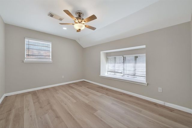 702 Rosewood Drive, Baytown, TX 77520