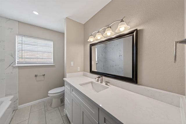 702 Rosewood Drive, Baytown, TX 77520