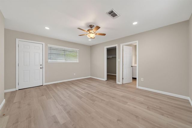 702 Rosewood Drive, Baytown, TX 77520