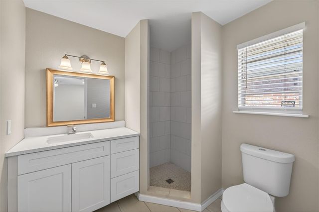 702 Rosewood Drive, Baytown, TX 77520