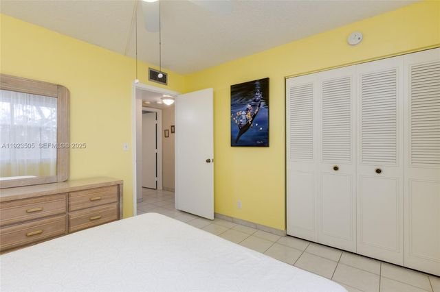 7300 Lake Cir Dr 303, Margate, FL 33063