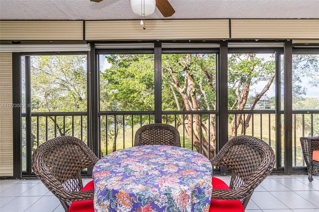 7300 Lake Cir Dr 303, Margate, FL 33063