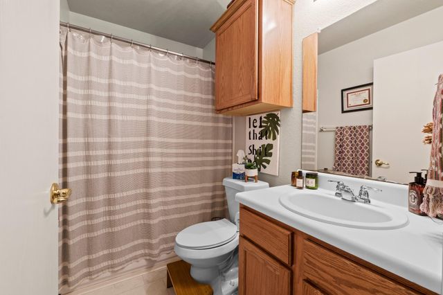 5220 Hutchinson DR, Austin, TX 78723