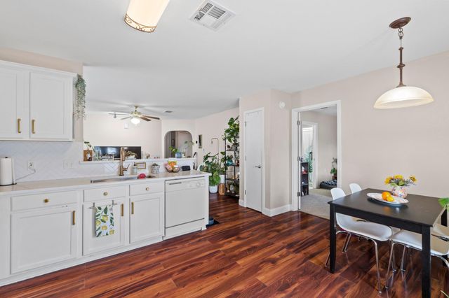 5220 Hutchinson DR, Austin, TX 78723