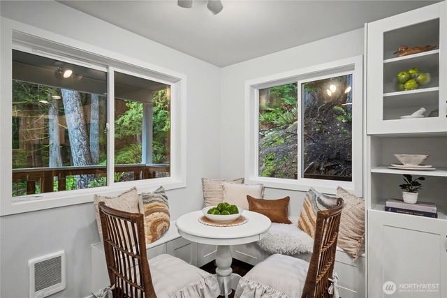 9 Summer Bell Lane, Bellingham, WA 98229