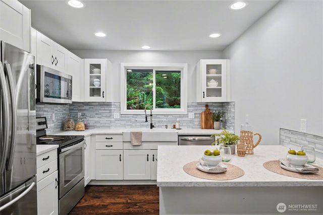 9 Summer Bell Lane, Bellingham, WA 98229