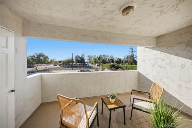 11324 215th 4, Lakewood, CA 90715