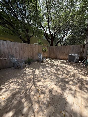 1034 SE 23rd Ter, Homestead, FL 33035