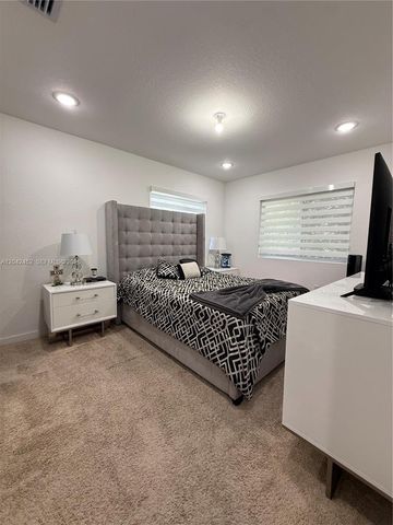 1034 SE 23rd Ter, Homestead, FL 33035