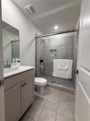 1034 SE 23rd Ter, Homestead, FL 33035