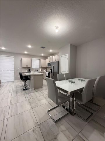 1034 SE 23rd Ter, Homestead, FL 33035