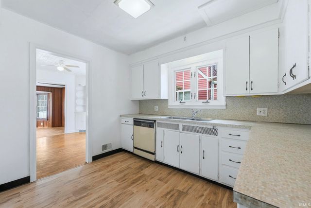 4827 Arlington Avenue, Fort Wayne, IN 46807