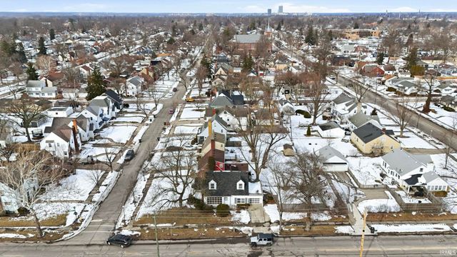 4827 Arlington Avenue, Fort Wayne, IN 46807