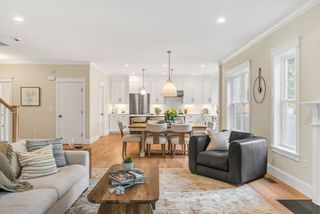 279 Brookline Street 279, Needham, MA 02492