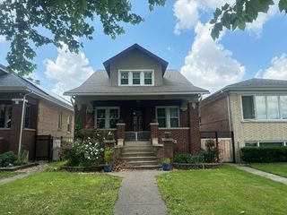 6735 Riverside Drive, Berwyn, IL 60402