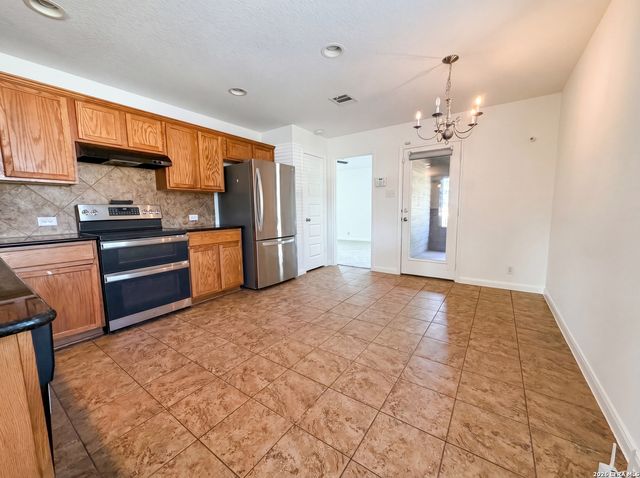 1108 WIND HAVEN DR, New Braunfels, TX 78130
