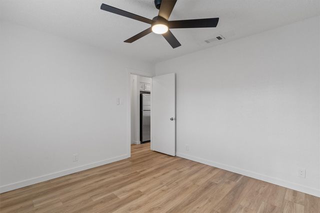 5700 Cherry PARK B, Austin, TX 78745