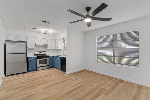 5700 Cherry PARK B, Austin, TX 78745