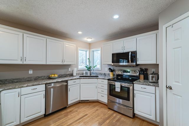 13886 Louisiana Avenue, Savage, MN 55378