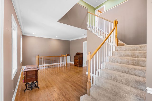 1316 Whitcomb Avenue, Des Plaines, IL 60018