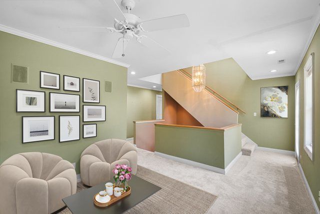 1316 Whitcomb Avenue, Des Plaines, IL 60018