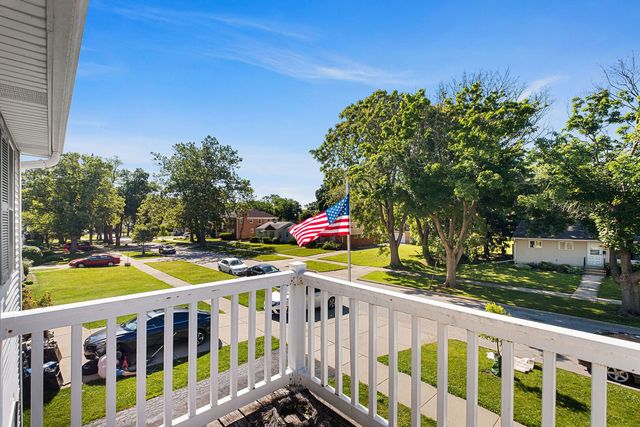 1316 Whitcomb Avenue, Des Plaines, IL 60018