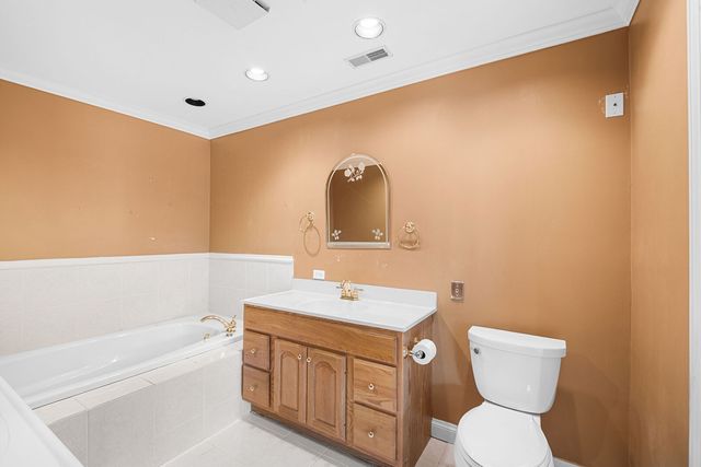1316 Whitcomb Avenue, Des Plaines, IL 60018