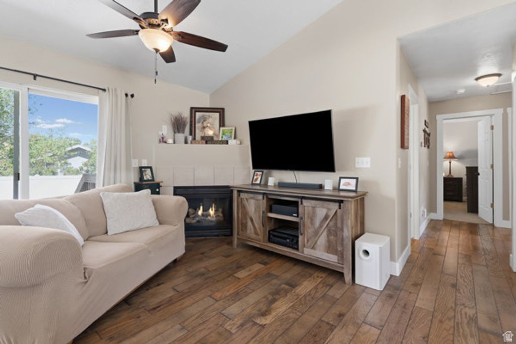 Image 12 of property listing at 3462 W MELODY CREEK CIR, Riverton, UT 84065