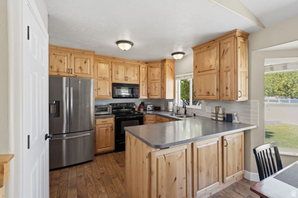 Image 16 of property listing at 3462 W MELODY CREEK CIR, Riverton, UT 84065