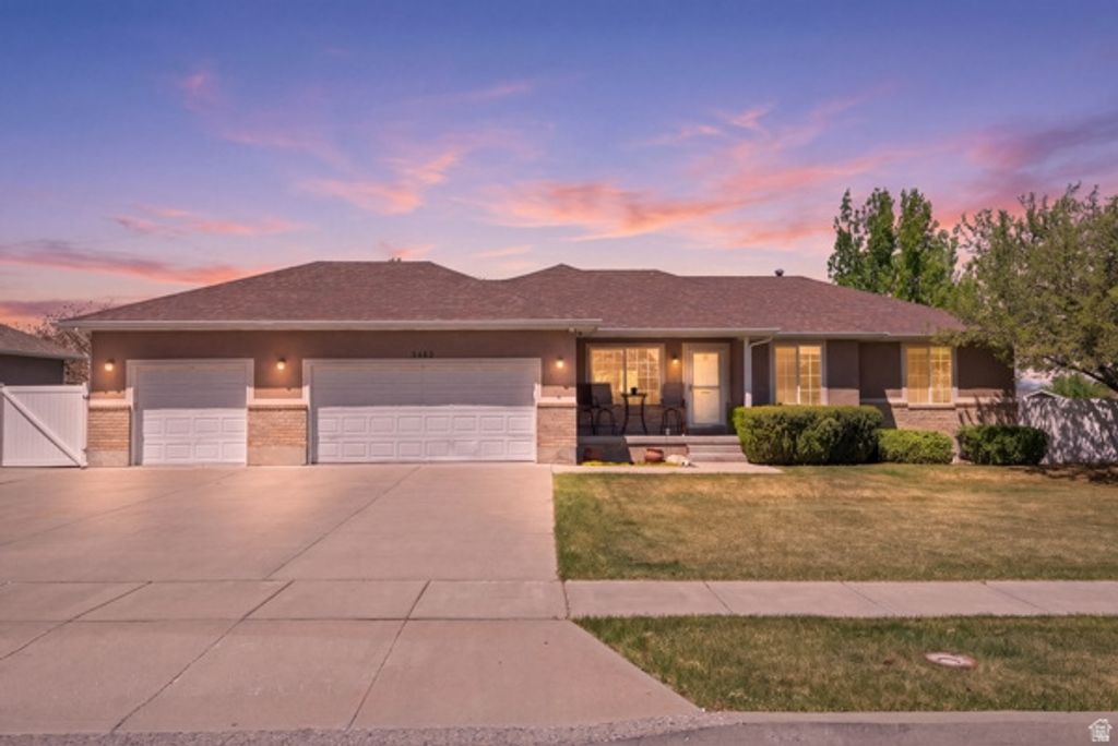 Image 3 of property listing at 3462 W MELODY CREEK CIR, Riverton, UT 84065