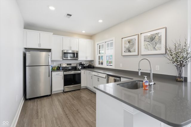 1443 Sierra Springs, Carmel, IN 46032